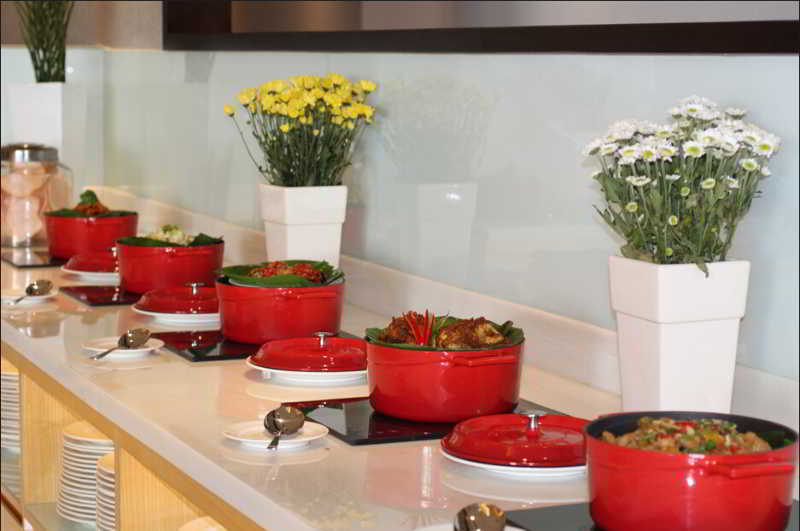 Hotel Ciputra Cibubur Managed By Swiss-Belhotel International Exterior foto