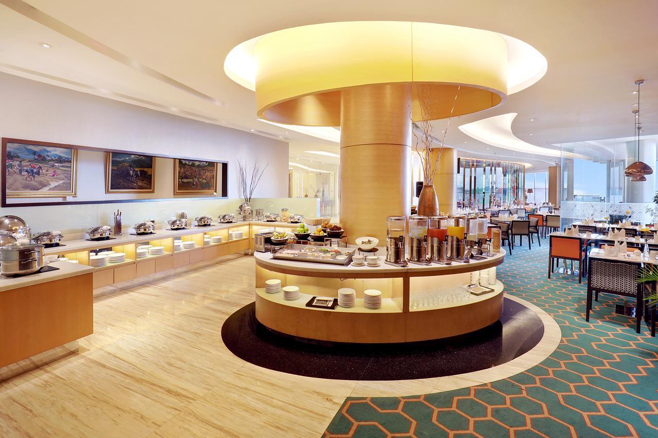 Hotel Ciputra Cibubur Managed By Swiss-Belhotel International Exterior foto
